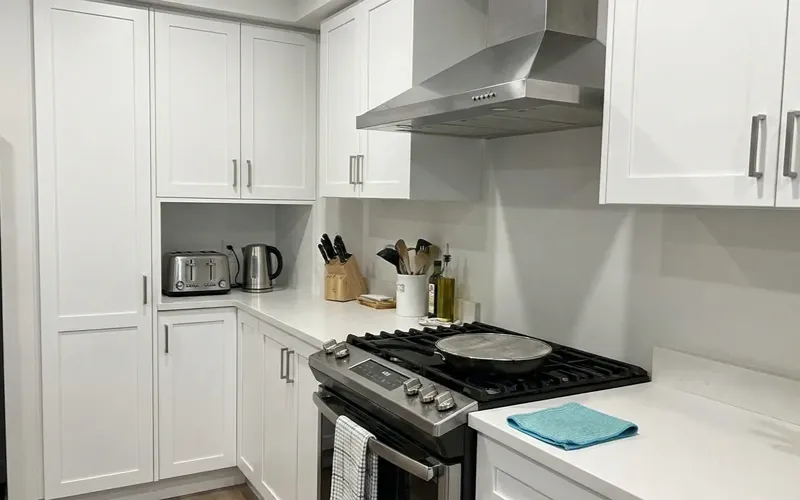 Simple Habits That Keep Cabinets Clean Longer